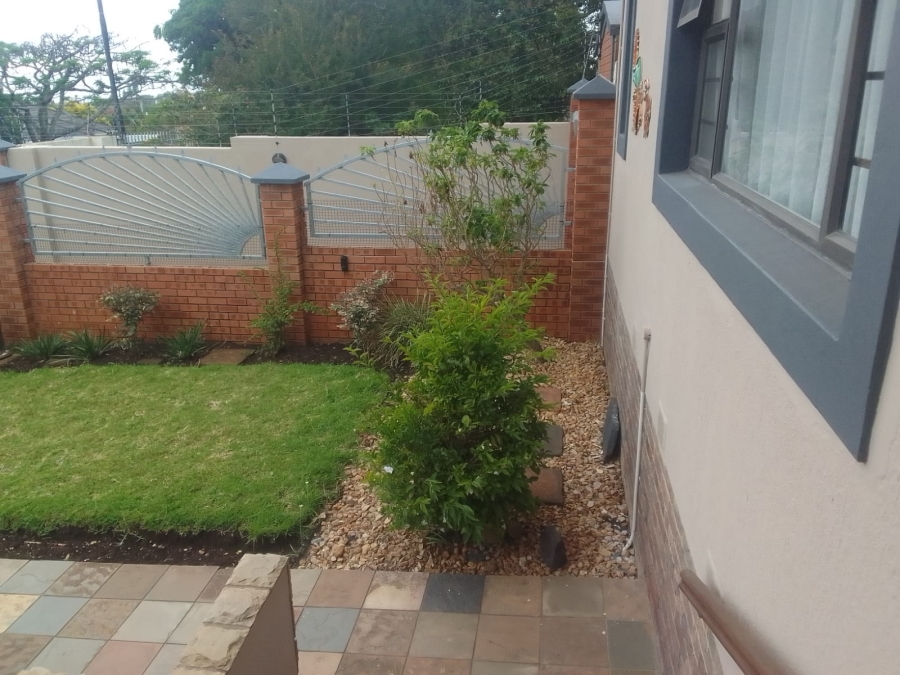 To Let 3 Bedroom Property for Rent in Selborne Eastern Cape
